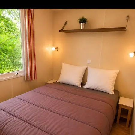 Mobil-home Confortable - 6 Pers. - Api-1-52-1986 *